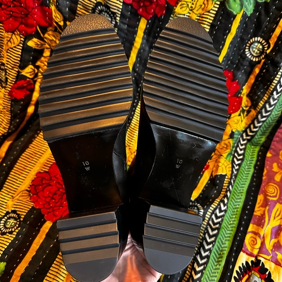 Vaneli Holand Black Leather Boot - Waterproof - Size 10 - Picture 7 of 7